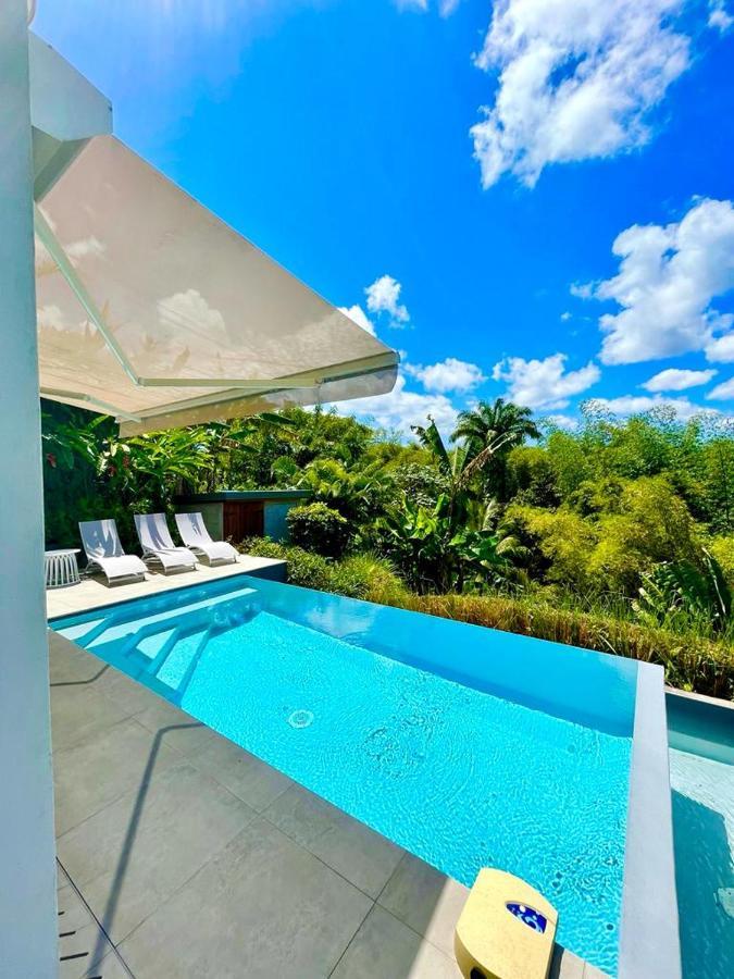 Villa Kumquat Avec Piscine Et Vue Sur Les Montagnes Пети-Бур Экстерьер фото
